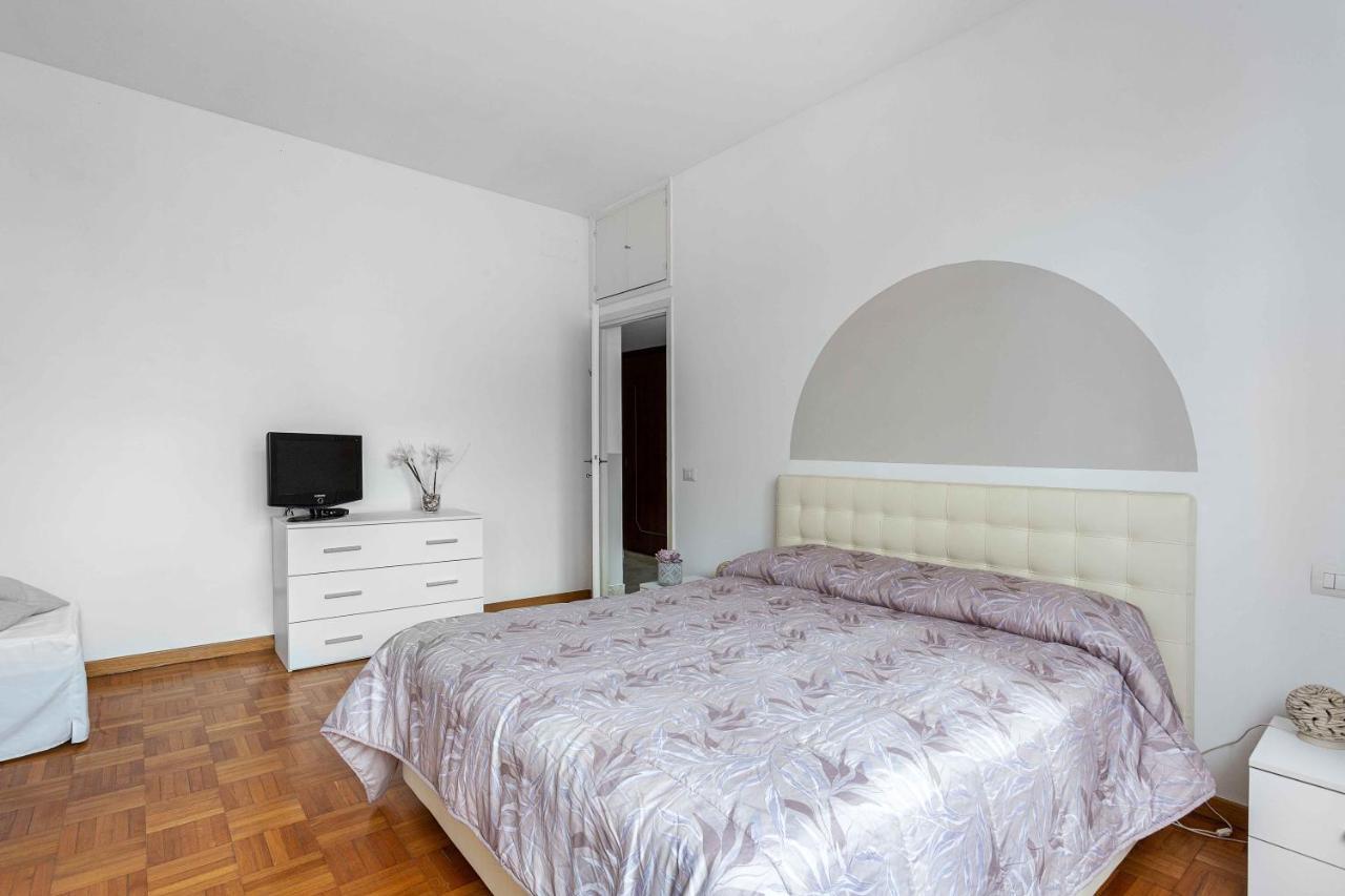 Aurelia Vibe Apt Roma Esterno foto
