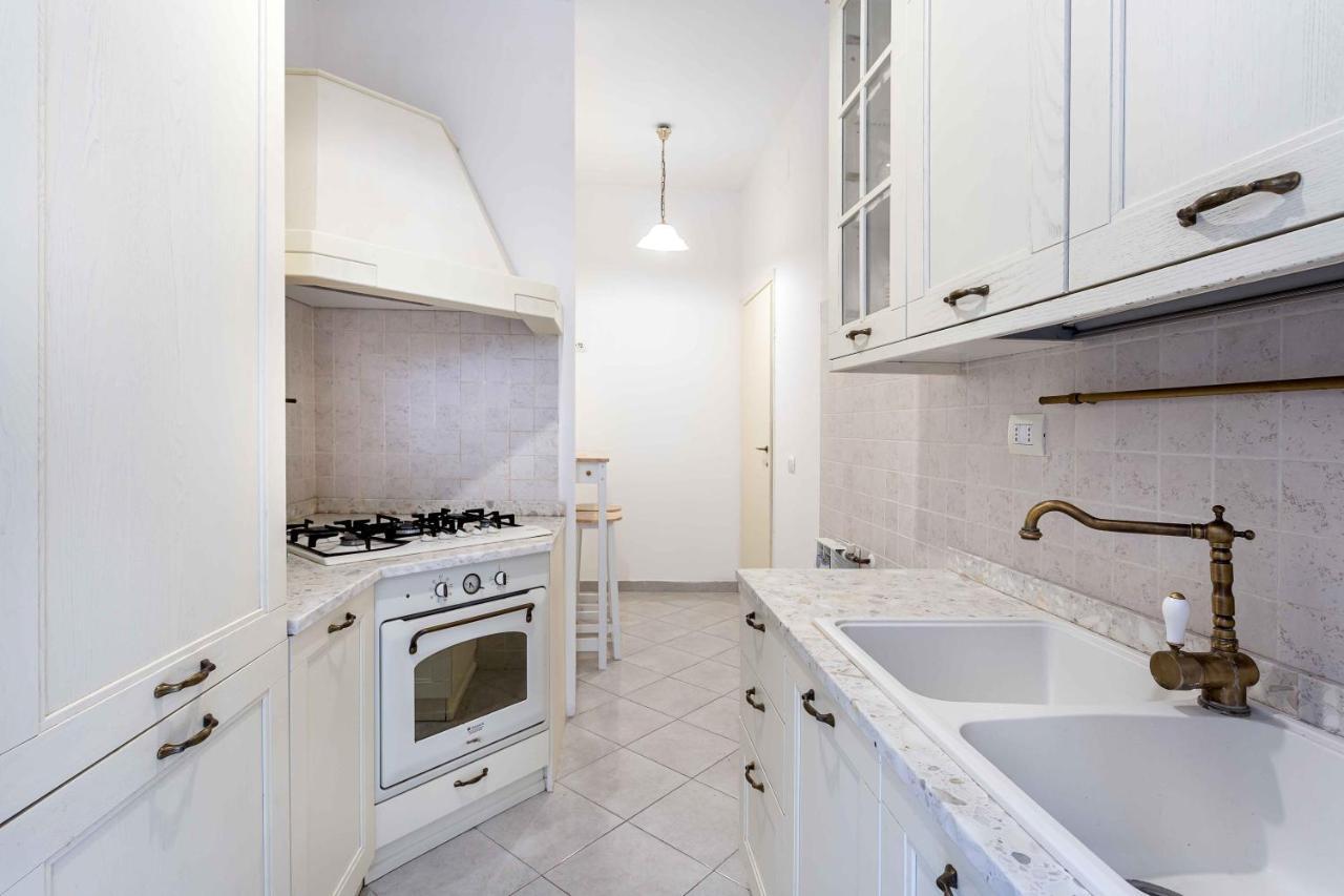 Aurelia Vibe Apt Roma Esterno foto